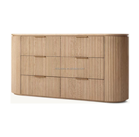 Table de toilette en bois massif à six tiroirs avec un bord incurvé et un design à rayures verticales