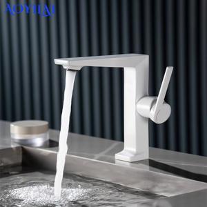 Robinet de <span class=keywords><strong>lavabo</strong></span> de salle de bain blanc élégant en laiton massif, robinet de <span class=keywords><strong>lavabo</strong></span> chaud et froid, <span class=keywords><strong>mitigeur</strong></span> de <span class=keywords><strong>lavabo</strong></span> <span class=keywords><strong>doré</strong></span> - Product Image 3