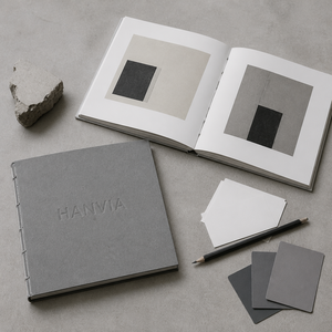 Portfolio Personalizzato per Esposizione Biennale d'Arte Contemporanea Mediorientale, <span class=keywords><strong>Libro</strong></span> d'Arte Minimalista con Copertina Rigida Quadrata e Texture in Cemento - Product Image 2