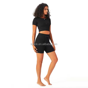 Shorts Deportivos de Yoga para Mujer, de Cintura Alta, Tejido Suave de Doble Cepillado, Transpirable, Color Negro Sólido, Elásticos en Cuatro Direcciones - Product Image 2