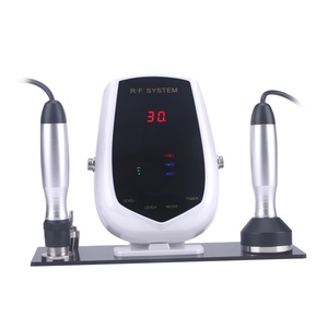 Dispositivo 3 en 1 de Radiofrecuencia para Reafirmar la Piel Facial, Eliminar Arrugas, Crioterapia Portátil - Product Image 1