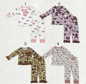 ชุดนอนเด็กผู้หญิงลายพรางล่าเป็ดและกวาง - Product Image 1