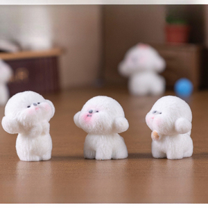 Figurine Anjing Bichon Frise Berbulu Halus, Ornamen Anjing Putih Lucu untuk Lanskap Mini dan Dekorasi Meja - Product Image 4