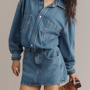 Robe longue décontractée d'été Essential Antwerp Ilene, broderie florale, fausse fourrure avec dentelle ajourée, taille naturelle, logo frontal - Product Image 1