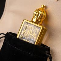 Flacon de parfum miniature 15 ml en verre doré rectangulaire avec applicateur floral à bille pour vaporisateur rechargeable, échantillon d'huile, flacon à bouchon à vis, emballage carton