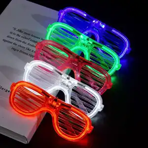 Karanlık parti güneş gözlüğü plastik parlak Led yanıp sönen ışık gözlük içinde parlak Led gözlük flaş