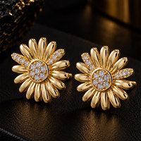 Boucles d'oreilles clous en laiton plaqué or 18 carats avec zircone cubique, motif fleur marguerite tournesol, bijoux de mode pour femmes, vente en gros, OEM personnalisé