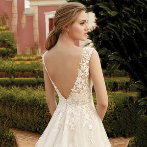 White A-Line Wedding Dress With Embroidered Lace Sweetheart Neckline Empire Waistline For Outdoor Brides - Product Image 2