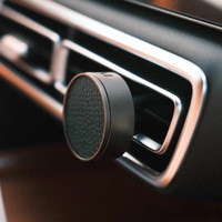 Logo personnalisé Diffuseur de parfum d'intérieur de véhicule de luxe en gros Diffuseur d'odeurs à clip pour bouche d'aération Désodorisant de voiture personnalisé pour voitures