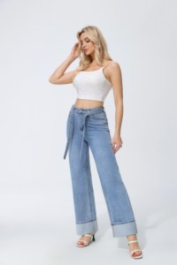 Jeans a Vita Alta e Gamba Larga con Stampa Glitterata, Vestibilità Comoda, Lunghezza Intera, in Cotone Stonewashed, Stile Casual - Product Image 3