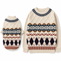 Ensemble de vêtements pour animaux de compagnie, pull en tricot torsadé Fair Isle nordique assorti pour chien et propriétaire, vente en gros personnalisée ODM OEM