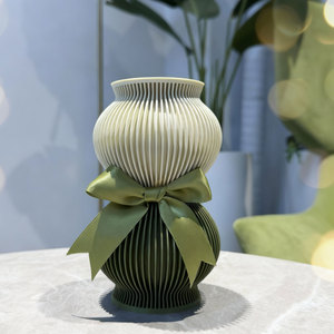 Jarrón Personalizado Impreso en 3D con Tecnología FDM |   Prototipado Rápido PLA a Medida, Escultura Artística de Escritorio con Acabado Limpio y Brillante - Perfecto - Product Image 2