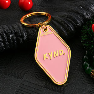 Porte-clés personnalisé Moulé sous pression Porte-clés Motel en alliage de zinc en métal <span class=keywords><strong>double</strong></span> face en émail rose Porte-clés en forme de diamant avec <span class=keywords><strong>lettre</strong></span> de logo - Product Image 2