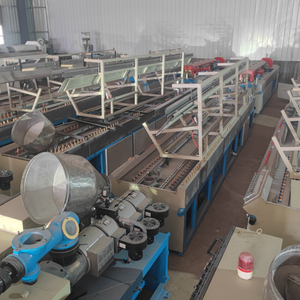Ligne d'extrusion de <span class=keywords><strong>profil</strong></span>és composites en <span class=keywords><strong>PVC</strong></span> et bois WPC d'occasion du fabricant, machine de traitement du PE utilisée - Product Image 2