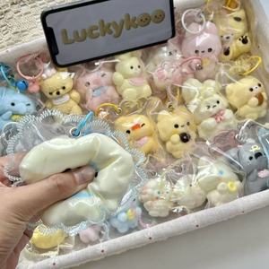 Venta al por mayor: NUEVOS Juguetes Mini Taba, Regalos Kawaii, Squishies Suaves de Animales y Comida, Juguetes Antiestrés para Estudiantes, Oferta Promocional - Product Image 2