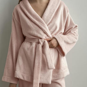 Robe de luxe en coton tricoté personnalisé pour femme Vêtements de nuit en gaze avec ceinture de <span class=keywords><strong>spa</strong></span> Vêtements de détente élégants 2 pièces pour femmes Respirant pour l'été - Product Image 5