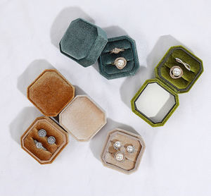 Boîte à bijoux de luxe personnalisée avec logo sur mesure, pour collier, bracelet, boucles d'oreilles, bague, emballage en velours, vente en gros - Product Image 1