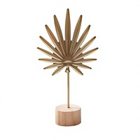 Ornement de table artisanal en fer forgé plaqué or, motif plume de ginkgo imprimé UV, style nordique de luxe léger, décoration intérieure