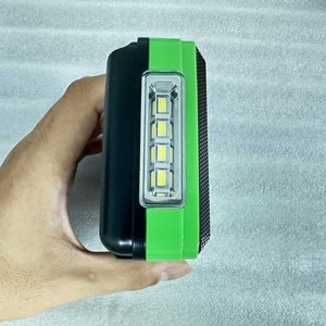Radio portable FM Lecteur MP3 avec haut-parleur intégré Affichage LED Batterie rechargeable Alimentation USB Corps en plastique - Product Image 4