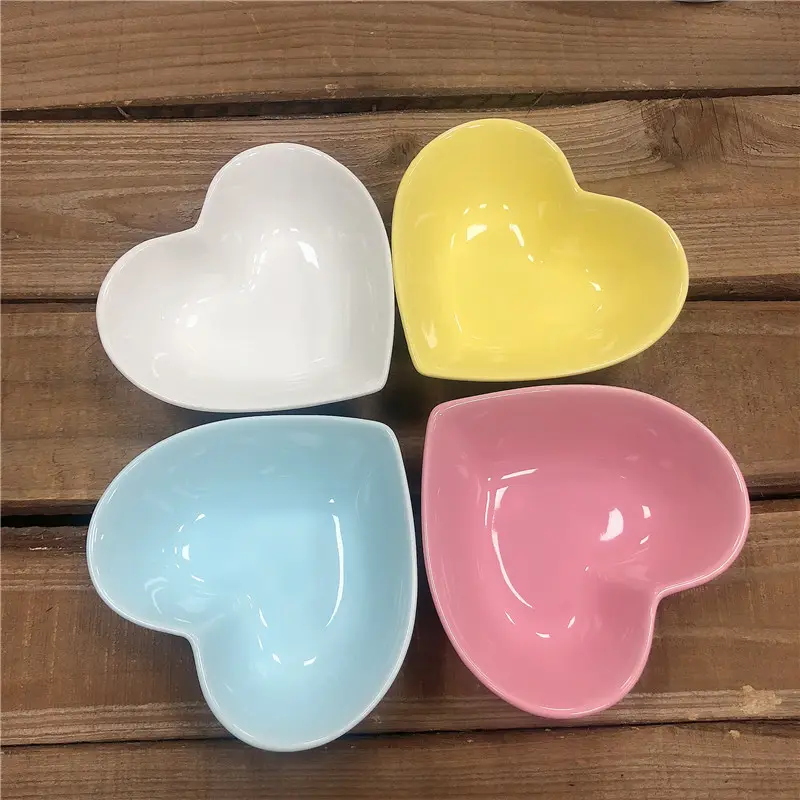 lovely style of heart shape ceramic dish plate with candy-colors for antipasto sauce and snack use