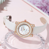 Nouvelle montre pour femme, vente en gros, haute valeur, commerce extérieur transfrontalier, incrustée de diamants, luxe léger, quartz coloré de niche