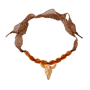 Collar con Colgante de Calavera de Toro Estilo Boho Occidental de Asu con Cinta de Estampado de Leopardo y Cuentas de Ámbar - Joyería de Estilo Étnico para Mujer - Product Image 6