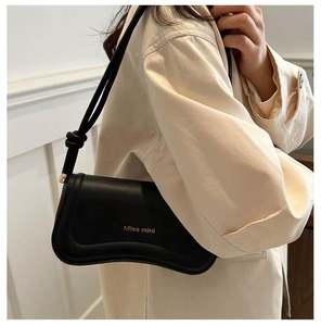 I-0610 Vente en gros Nouveau style Sacs à main rectangulaires tendance Couleur unie Sacs sous le bras Sac à bandoulière en cuir PU - Product Image 5