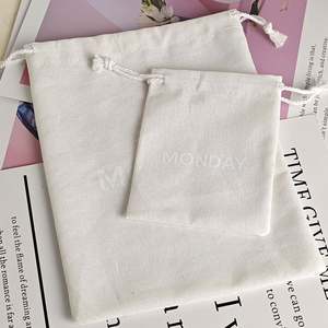 Sac à poussière en coton biologique réutilisable et recyclable en gros, avec cordon de serrage, logo personnalisé, sac cadeau en mousseline, emballage en tissu, chaussures - Product Image 5