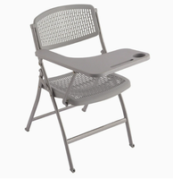 Chaise pliante d'école et de formation en plastique durable et respirant avec tablette, cadre en métal noir pour salle de classe universitaire et salle de formation