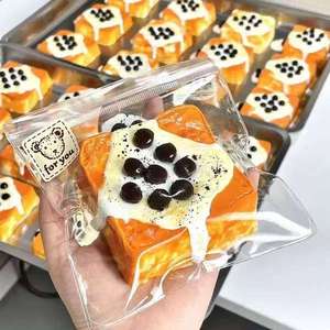 NOUVEAU Jouet Squishy Carré TikTok Viral en Forme de Perle de Sucre Noir - Cadeau Anti-Stress Collant Thème Alimentaire pour Adultes - Product Image 1