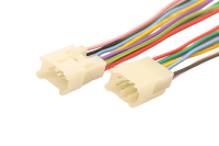 Faisceau de câbles pour connecteur électrique automobile 8 broches, disponible comme câble adaptateur personnalisé.