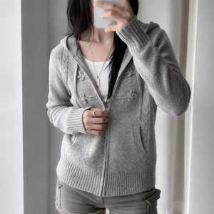 Chaqueta de punto coreana informal con capucha, botones y cremallera, nueva para otoño/invierno, versátil, entallada, favorecedora, diseño para ir al trabajo, tipo cárdigan. - Product Image 1