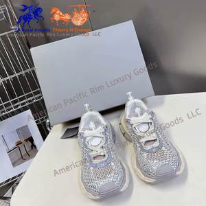 รองเท้าผ้าใบดีไซน์หรู ไซส์ 3XL แบรนด์ดัง สำหรับฤดูร้อน สวมใส่สบาย เหมาะกับการเดินและวิ่ง นุ่มสบายและทันสมัย แบรนด์ Balenciaga - Product Image 4