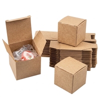 Impression de logo personnalisée Matériaux recyclés Écologiques Luxe Durable Chaussettes Produits en fourrure Emballage rigide Boîtes en carton