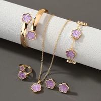 Ensemble de bijoux bohèmes pour femmes, best-seller, en alliage, avec fleurs - Cinq pièces, comprenant une bague, un bracelet, un collier et des boucles d'oreilles