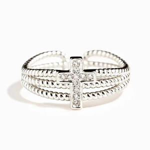 Anello a Croce in Oro Giallo con Diamanti Taglio Brillante Rotondo Colore G Naturale Gioiello Religioso Unisex - Product Image 2