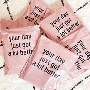 Sacs d'expédition express biodégradables en polyéthylène basse densité (LDPE) rose, personnalisés, pour vêtements, avec impression de logo, pour supermarchés et expositions - Product Image 5