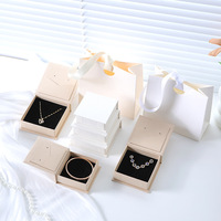 Boîte à bijoux magnétique en papier de luxe avec logo personnalisé, boîte à bijoux à rabat de haute qualité, taille personnalisée, boîte à collier, à bague, à boucles d'oreilles, à bracelet