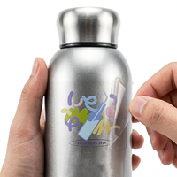Autocollants personnalisés 3D UV pour impression offset CMYK, imperméables, à forte adhérence, pour banques d'alimentation, électronique, bouteilles en verre, mugs, gobelets