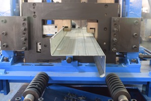 Máquina formadora de rollos en frío automática de varios tamaños Fms Steel <span class=keywords><strong>C</strong></span> y Z <span class=keywords><strong>Purlin</strong></span> Channel a la venta - Product Image 3