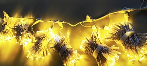 10M 80leds IP65 Cable de goma blanco Cortina de luz LED Cadena de luz utilizada para iluminación decorativa al aire libre con flash blanco - Product Image 5
