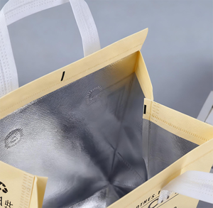 Sac à emporter de haute qualité pour restaurant, en non-tissé, avec design imprimé, OEM, sacs en non-tissé laminés avec sac isotherme en aluminium - Product Image 3