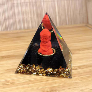 <span class=keywords><strong>Pyramide</strong></span> de méditation de haute qualité bébé bouddha sculptures en cristal résine artisanat <span class=keywords><strong>pyramide</strong></span> en cristal - Product Image 3