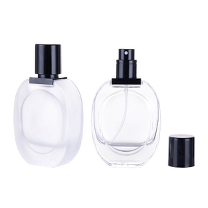 Bouteilles de parfum en verre transparent dépoli portatives de forme ovale classique de 30ml en gros B103-30 avec bouchon à vis noir et tête de pulvérisation - Product Image 5
