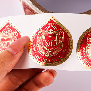 Étiquette personnalisée <span class=keywords><strong>de</strong></span> luxe en forme <span class=keywords><strong>de</strong></span> goutte <span class=keywords><strong>d</strong></span>'eau pour brandy XO, estampage à chaud en feuille <span class=keywords><strong>d</strong></span>'or, papier texturé gaufré, autocollant <span class=keywords><strong>d</strong></span>'emballage haut <span class=keywords><strong>de</strong></span> gamme pour spiritueux - Product Image 1