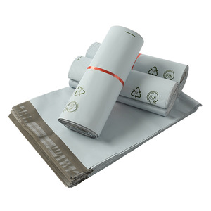 Индивидуальные самоклеящиеся курьерские пакеты из PLA/PBAT, биоразлагаемые почтовые конверты для документов и ежедневной упаковки посылок - Product Image 2