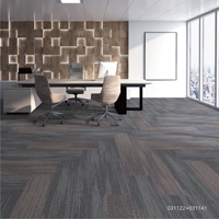 Dalles de moquette de bureau écologiques en nylon commercial 25x100, avec envers en PE non tissé, de luxe, 50x50