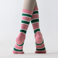 Chaussettes de Pilates de haute qualité en demi-éponge, cinq doigts, respirantes, rayures premium, pour le yoga