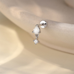 Pendientes de Plata S925 con Borla de Mariposa, Gota de Pera y Moissanita, Diseño Minimalista, 16G 6mm - Product Image 6