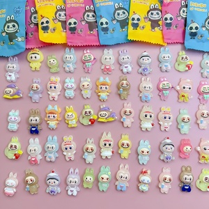 Boîtes myst<span class=keywords><strong>ère</strong></span>s <span class=keywords><strong>de</strong></span> figurines <span class=keywords><strong>de</strong></span> dessins animés Frozen phosphorescentes en plastique, échelle 1/12, mignonnes, petit cadeau pour étudiants <span class=keywords><strong>de</strong></span> 7 à 12 ans, jouet d'origine pour déballage - Product Image 2